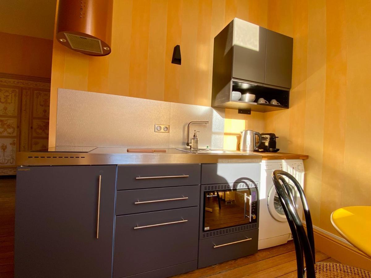 Demeure Saint Louis Historic Manor, City 700M, Parking,A C,Clim,Wifi, Heated Pool, City View Carcassonne Exterior photo